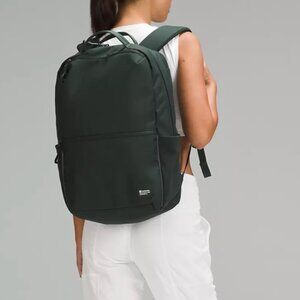 Double-Zip Backpack 22L